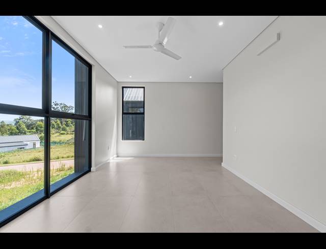4 BEDROOM HOUSE FOR SALE IN SHEFFIELD BEACH